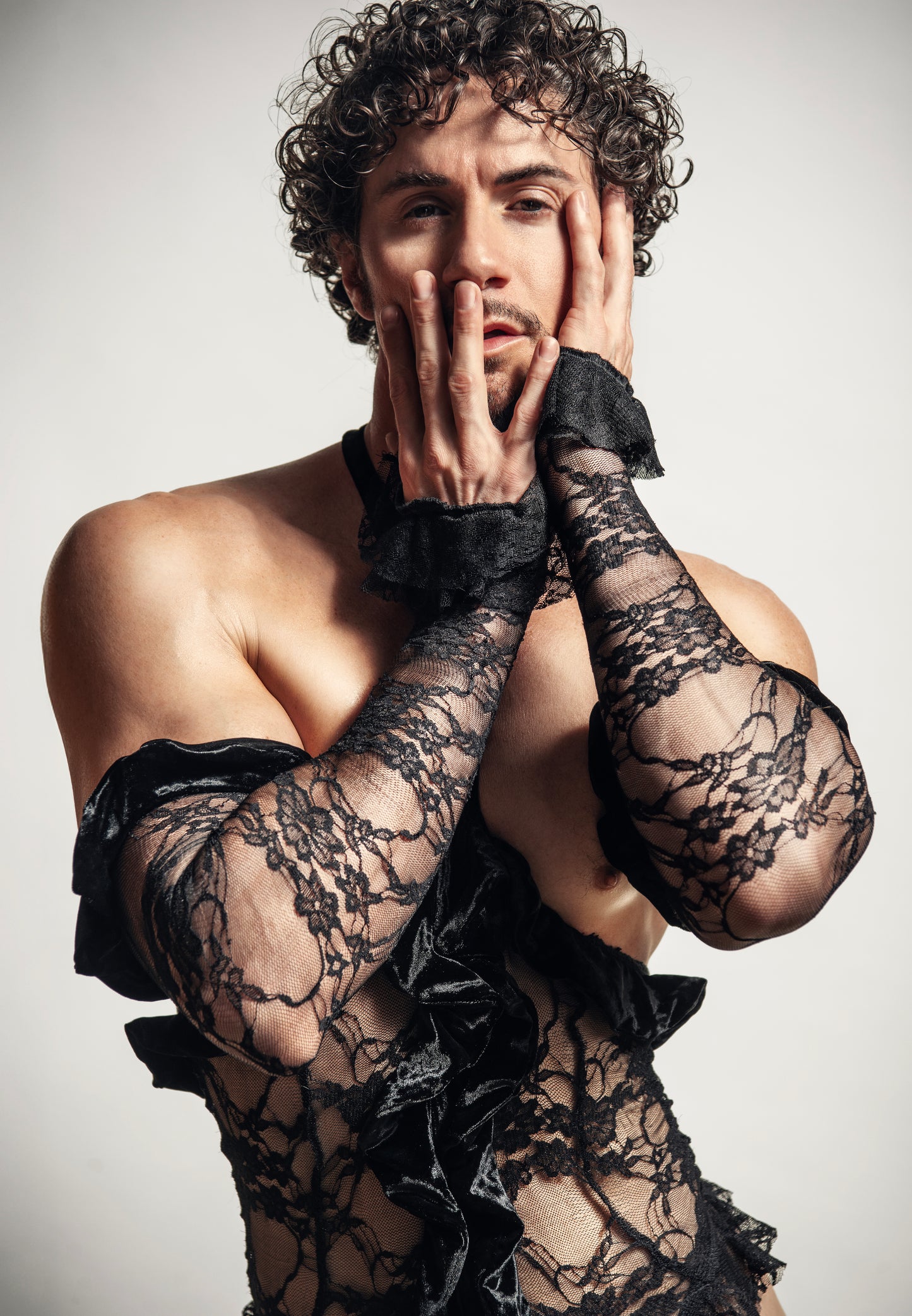 Black lace Slinger