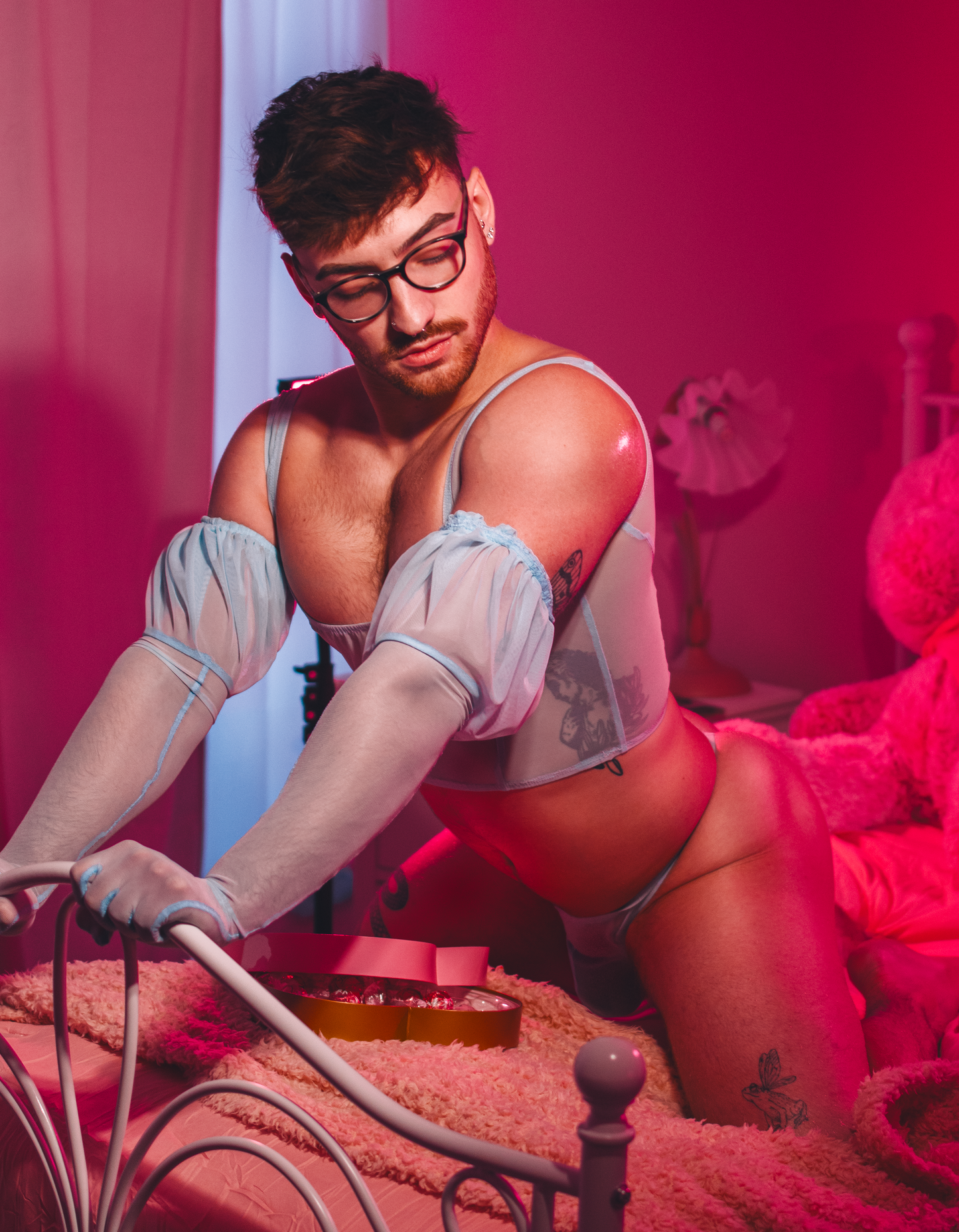 Damn, Cupid. Gants Froncés